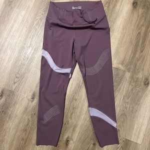 Women’s Under armour leggings, size L